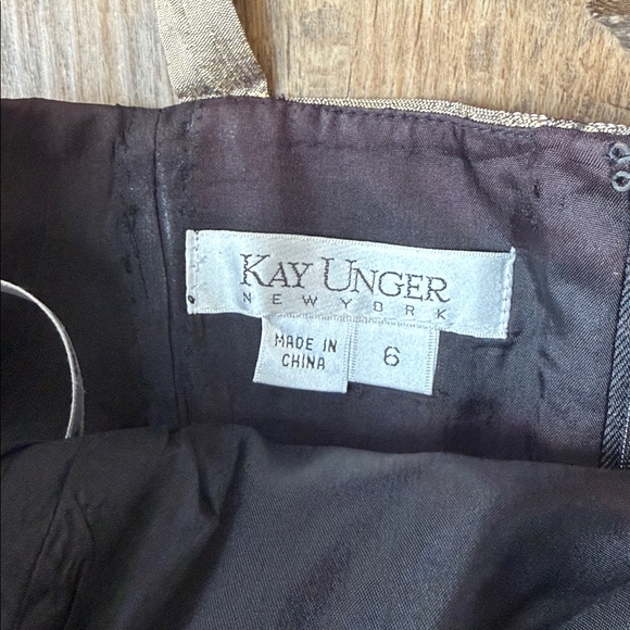 Kay Unger New York Floral Jacquard Sheath Dress in Metallic Olive Size 6 - Picture 12 of 14